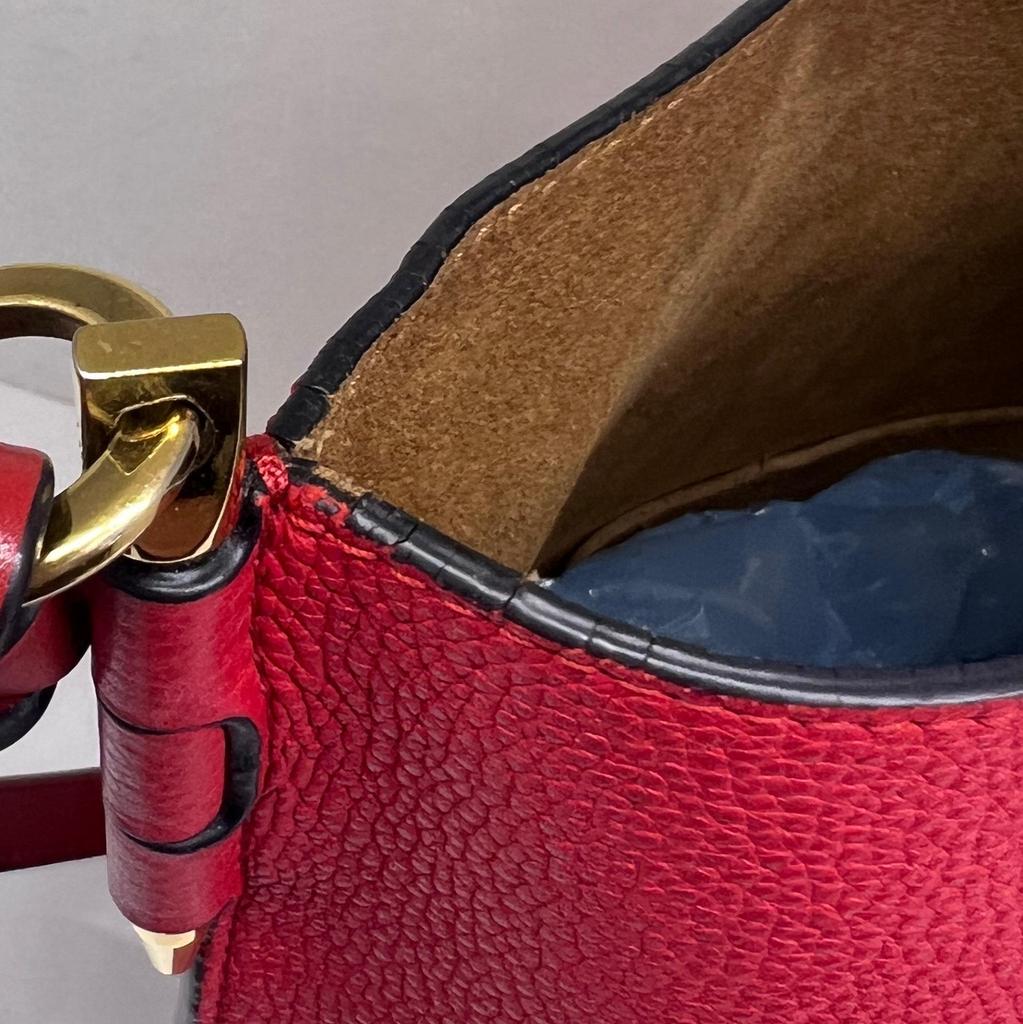 [Pre-Owned] Red Leather Handbag - Very Good #1LCH90Q