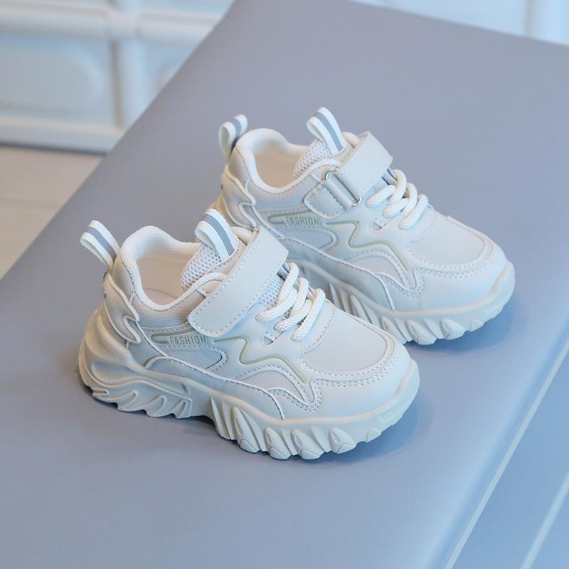 Детские кроссовки. Новые весенние и осенние туфли для папы для мальчиков. Нескользящие маленькие белые туфли для девочек. Детская повседневная обувь на мягкой подошве.
