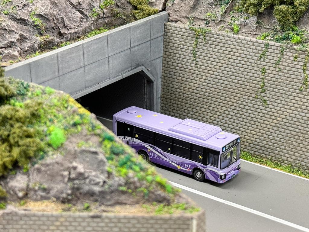 Коллекция автобусов Коллекция автобусов JR Kyushu Линия Хитахикосан BRT Линия Хикобоси Набор из 2 штук Диорамные принадлежности