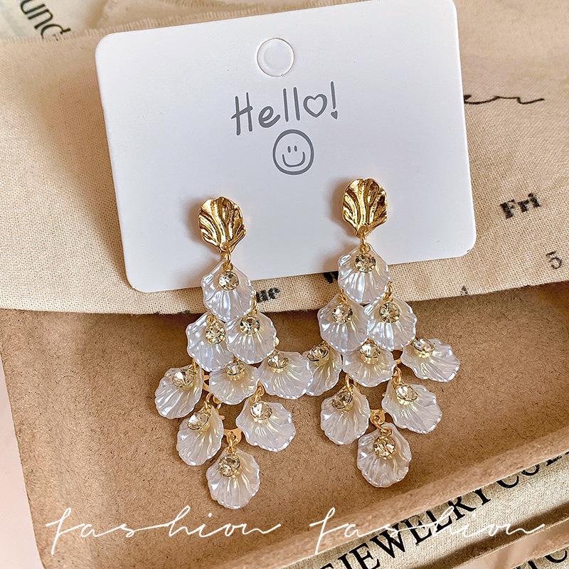 S925 Silver Needle Pearl Bow Stud Earrings: Luxurious, Versatile, and Exquisite Ear Ornaments