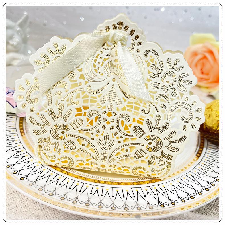 Новые полые свадебные коробки для конфет в европейском стиле: Идеально подходит для свадеб, вечеринок и памятных подарков - дарение