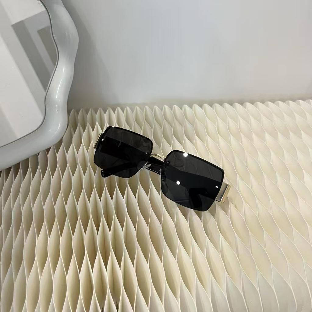 Square Women Sunglasses Korean Fashion UV Protection Sun Glasses for Women Travelling Photographing Men Sunglass