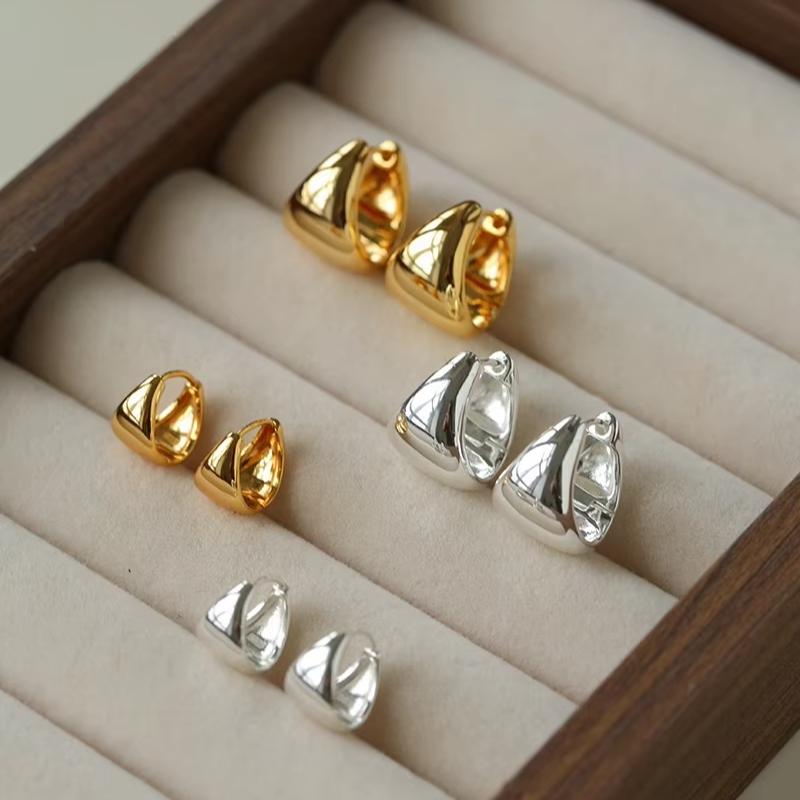 Classic Minimalist Triangle Huggie Earrings 925 Sterling Silver Chunky Wide Band Ear Buckle 18K Gold Plated Trendy Women's
