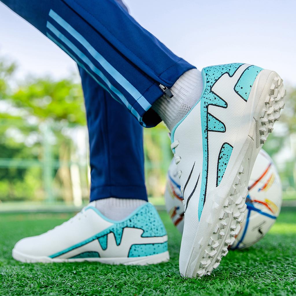 Men's Soccer Shoes TF Non-Slip Turf Soccer Cleats Train Shoes High Quality Comfortable Outdoor Sneakers Fashion Football Boot 45