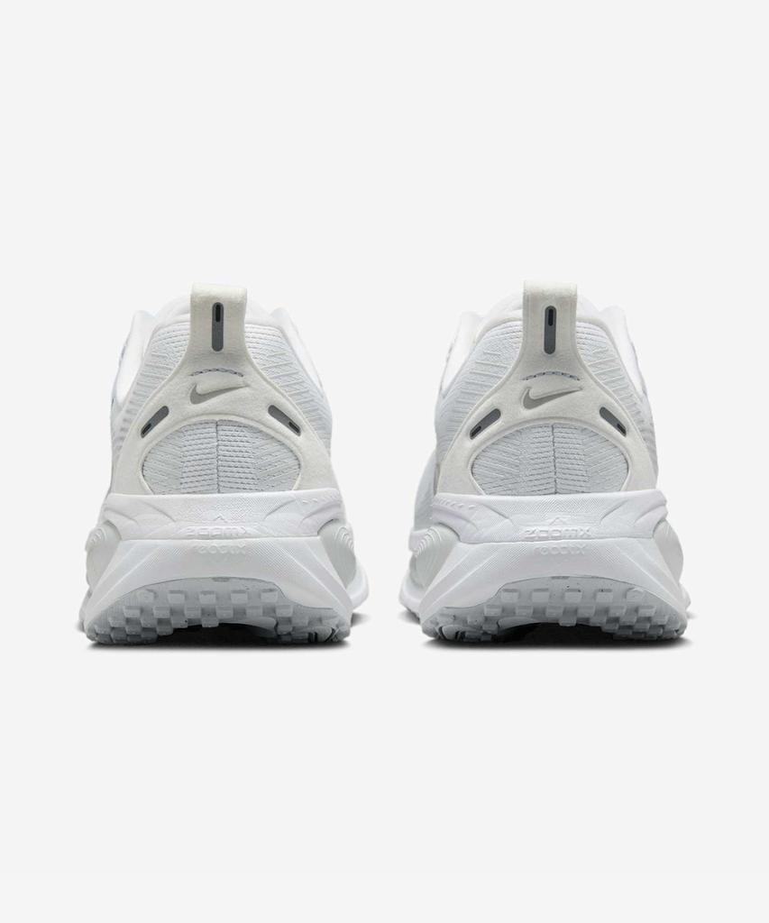 Nike Vomero 18 W - Белый:Фотонная пыль:Саммит Уайт:Металлический серебристый / Hm6804-104