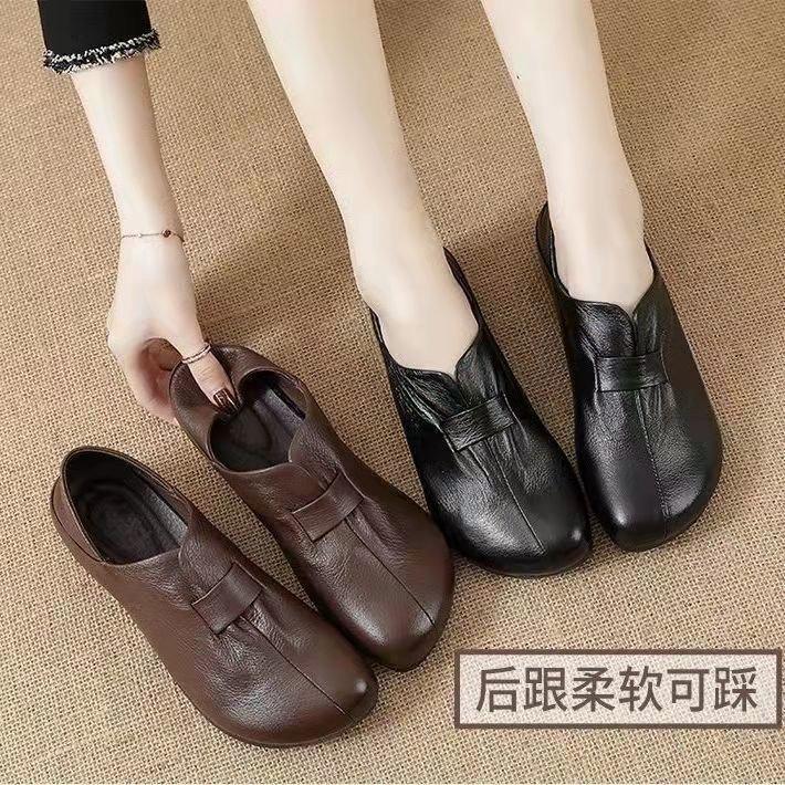 The New Retro Women's Single Shoes Are Comfortable and Soft-soled Mother Shoes Are Casual, and the Square-headed Women's One-pedal Leather Shoes Are S
