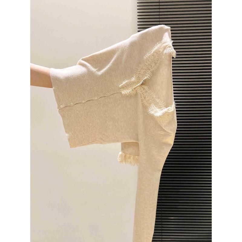 Elegant lace splicing button-knitted cardigan women's autumn and winter light and ripe wind collar thin bottoming shirt top