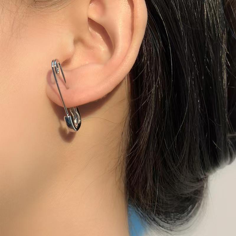 Korean Version Niche Design Micro-inlaid Zircon Geometric Paperclip Bracelet Femininity Simple High-end Personalized Jewelry