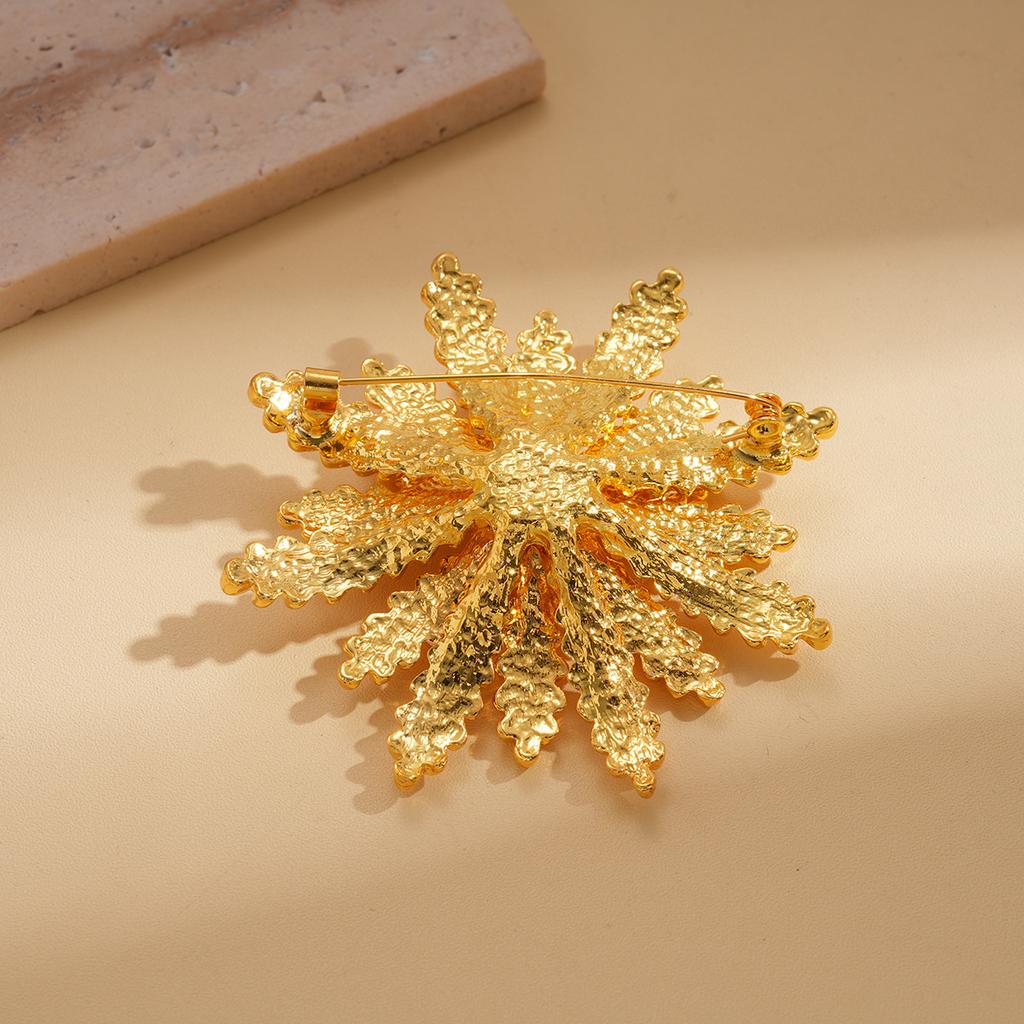 2026 New Classic Palace Style Wheat Golden Brooches Pins for Women Men Vintage Middle Design High-End Unisex Badges Jewelry Gift