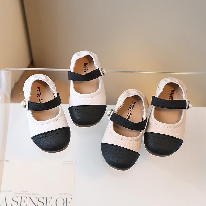 Мягкая детская мода в японском стиле, простая кожаная прострочка, нескользящая, лето 2024, новые универсальные туфли принцессы на плоской подошве для девочек, повседневная обувь