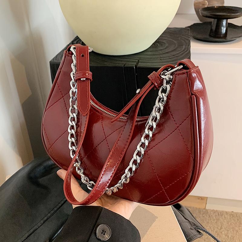 Сумка подмышкой для женщин, новый модный дизайн, цепочка, одно плечо, сумки через плечо, темперамент, дорожные сумки красного цвета в форме полумесяца
