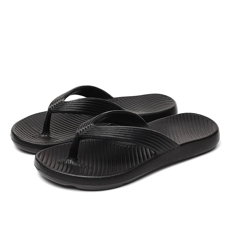 Модные легкие пляжные шлепанцы из ЭВА для женщин Лето 2025 Мягкая подошва Вьетнамки с перемычкой между пальцами Женские комфортные Нескользящие тапочки для ванной