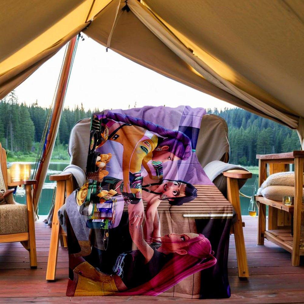 "Vivid Fashion: Yellow & Purple Sporty Tracksuits with Unique Prints"Blanket Lightweight Flannel Throw Blanket for Sofa, Bed, Travel, Campin