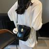 Women's Bag 2025 New Messenger Bag Autumn and Winter Bucket Bag Retro Versatile High-end Niche Design Shoulder Handbag