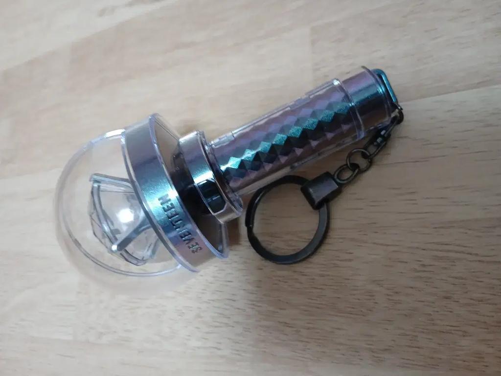 SEVENTEEN Cheer Stick Key Ring Pop Used