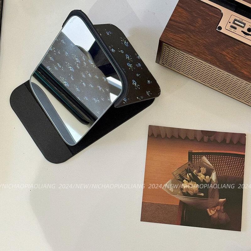 Retro Floral Portable Folding Makeup Mirror