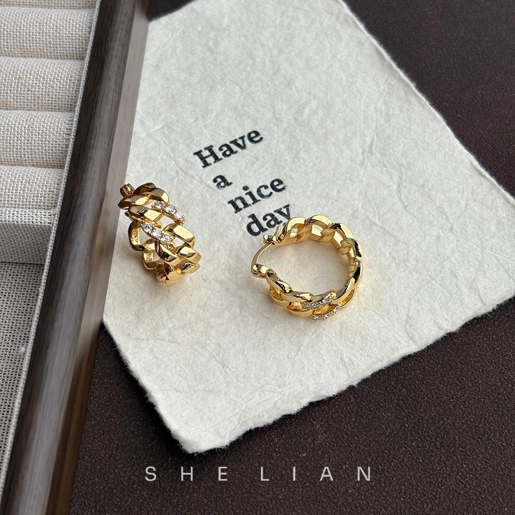 Zhao Ruth zircon interlocking earrings fashion temperament niche ear buckle versatile light luxury high-end earrings