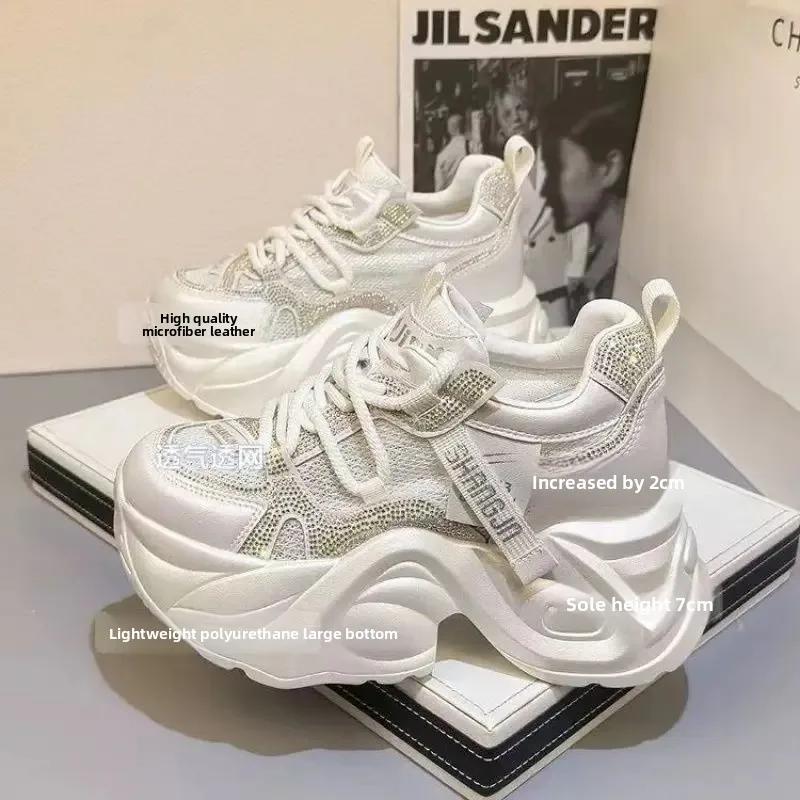 Модная повседневная обувь для женщин 2025 сетчатая дышащая летняя обувь со стразами для спорта