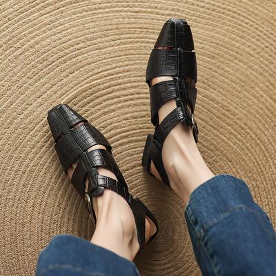 Модные женские сандалии из коровьей кожи с квадратным носком, вырезами, ремешком на щиколотке и низким каблуком. Высококачественные, мягкие, удобные, элегантные женские туфли для повседневной носки.