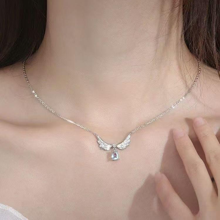 Изысканное ожерелье с лунным камнем в виде ангельских крыльев - Элегантная, универсальная и роскошная цепочка на ключицу