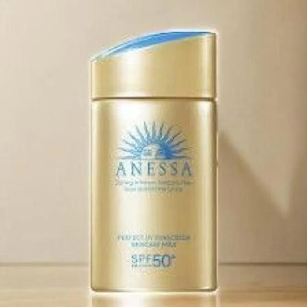 Anessa Солнцезащитное молочко для ухода Perfect UV Sunscreen Skincare Milk NA 60 мл