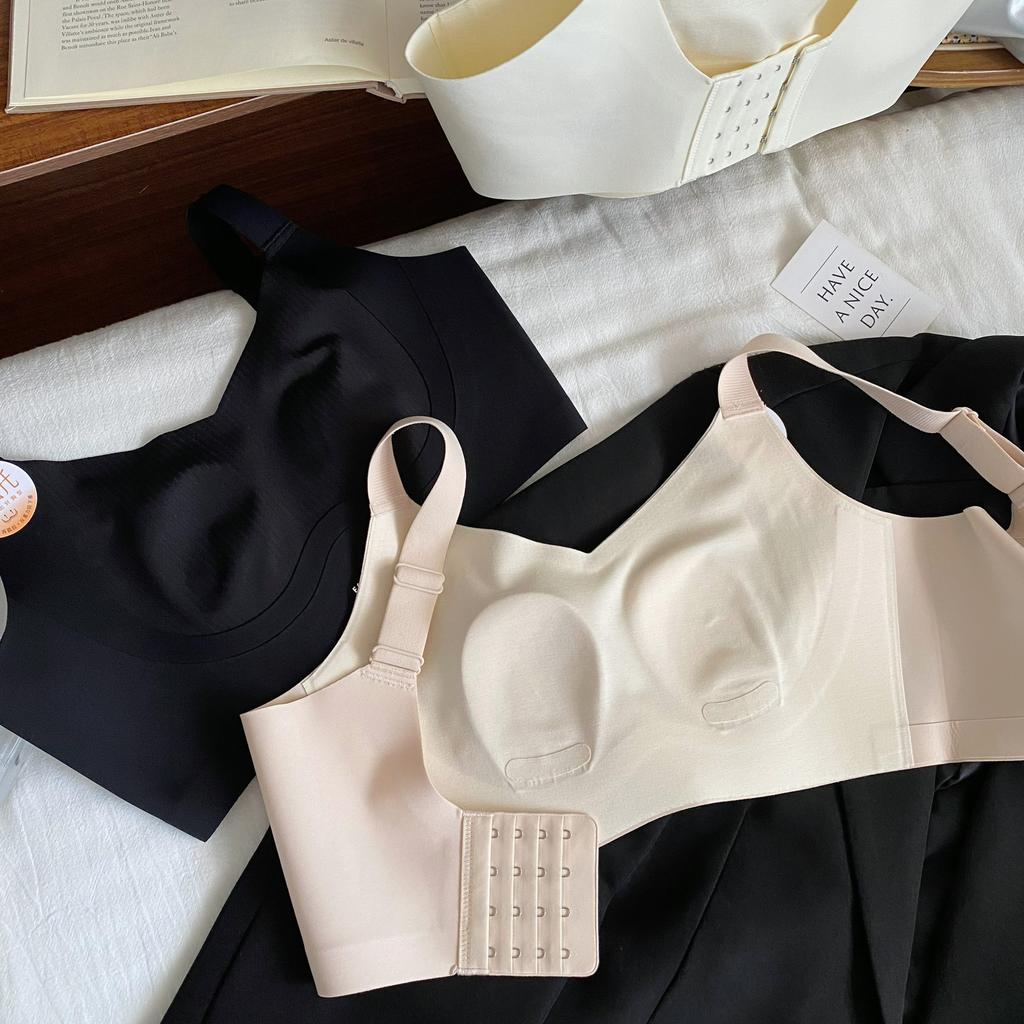 Rabbit ear cup, large chest, small an seamless ajustment type, anti-gravity lift sie bra