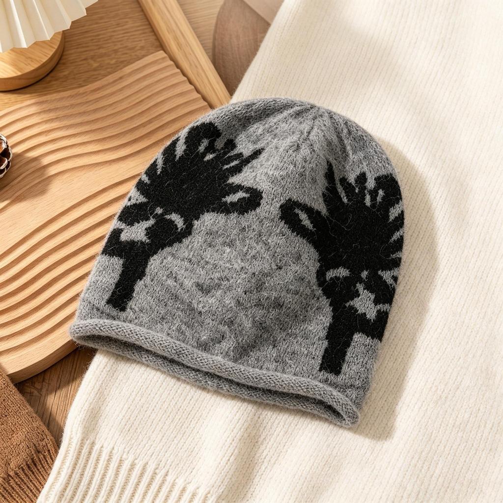 Autumn and winter hats Women's retro stacking hats Versatile knitted hats Wool hats Warm and cold-proof ear protection Baotou hats Tide