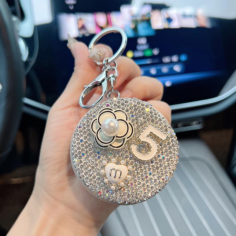 Корейский брелок-зеркало для макияжа «Камелия», украшенное бриллиантами, с ниткой бусин