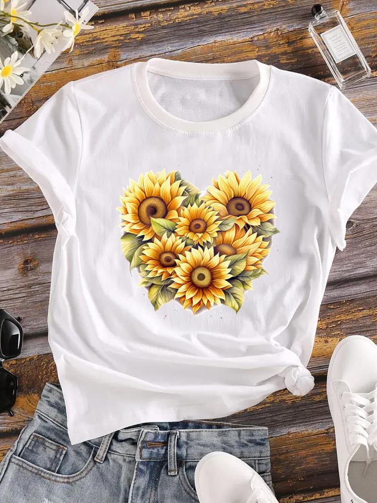 (Asian Size) Lovely Flower Trend Cute Short Sleeve T Shirt Casual Tee Top Fashion Women Clothing Printed O-neck Ladies Female Graphic T-shirts