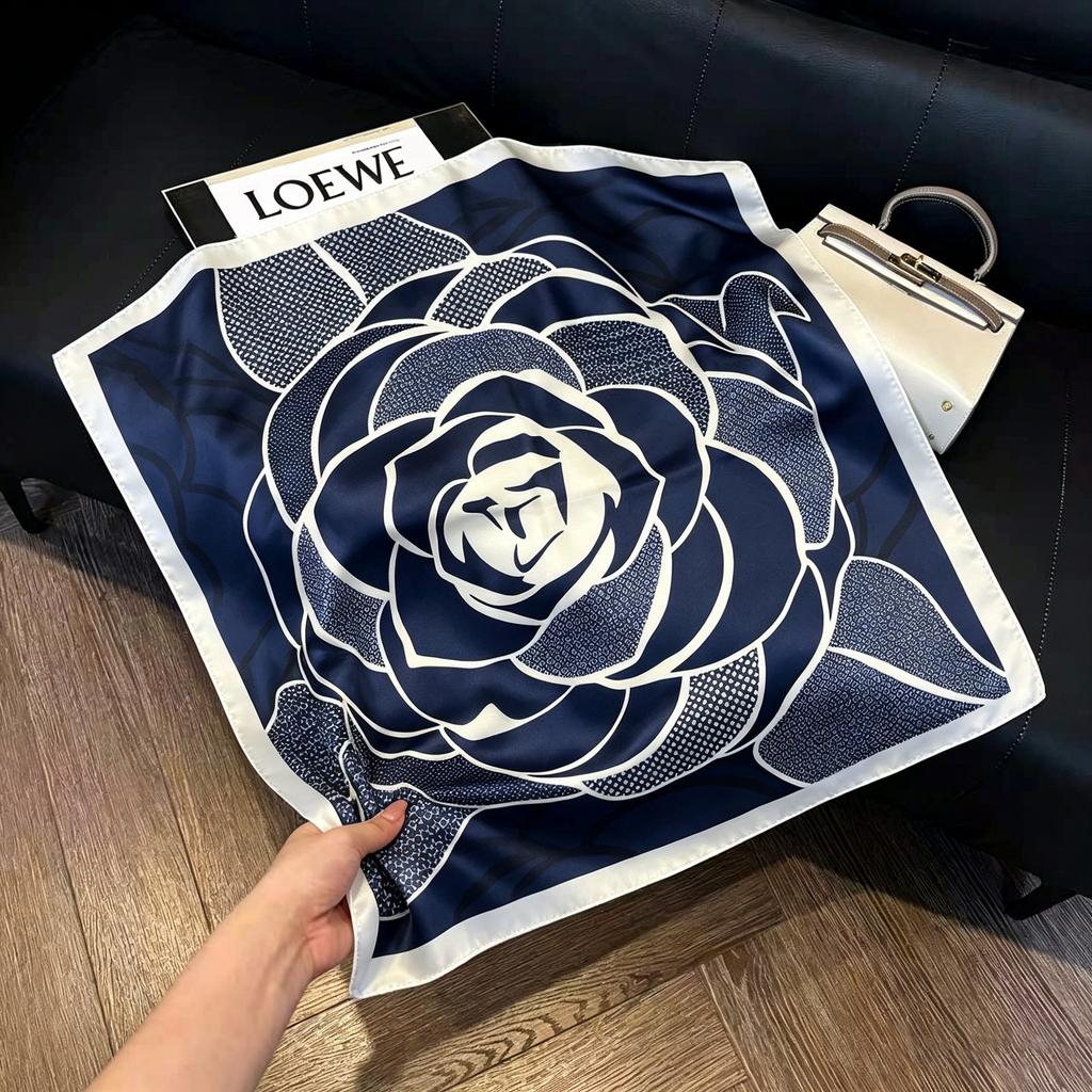 ins trendy small square scarf women's small scarf neck protection scarf decoration spring and autumn versatile thin silk scarf summer 71x71
