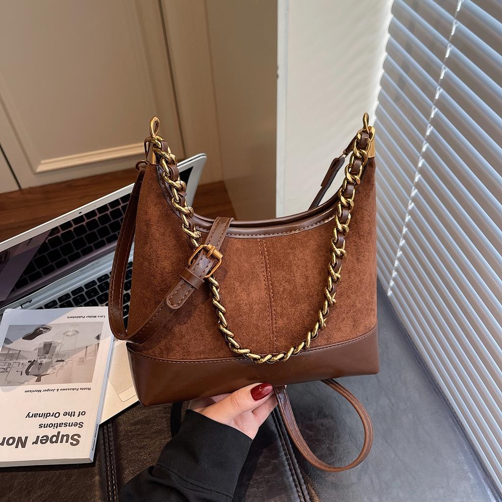 Цепочная сумка под мышкой женская 2025 осень и зима новая популярная модная универсальная ретро сумка через плечо сумка-кроссбоди сумка-ведро