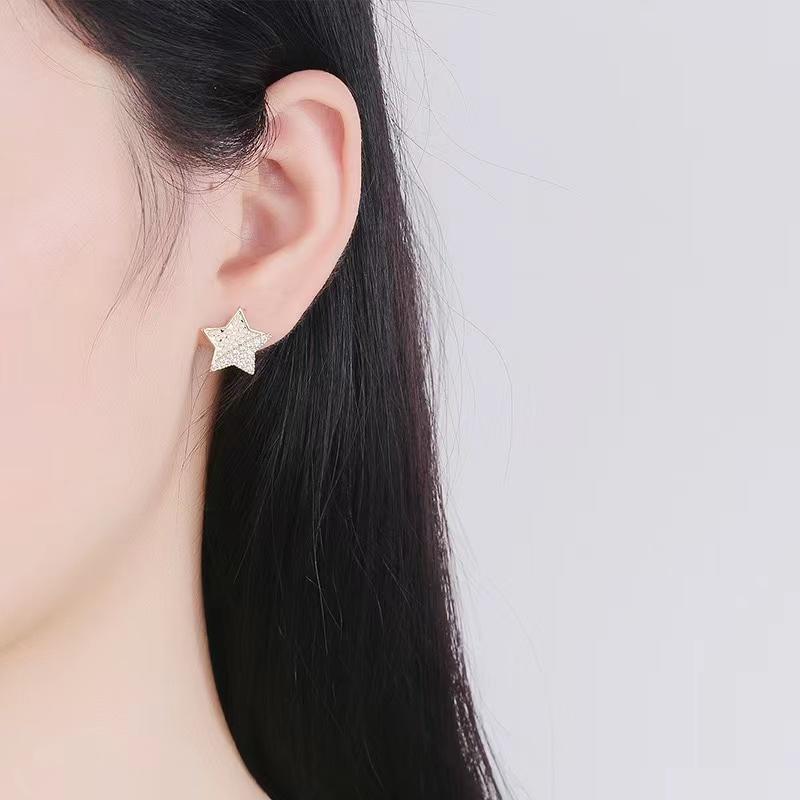 Brilliant Crystal Star Earrings Women Full Paved White Cubic Zirconia Simple Stylish Earring Versatile Fashion