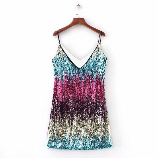 Популярное облегающее платье с глубоким V-образным вырезом, обтягивающей талией и бедрами