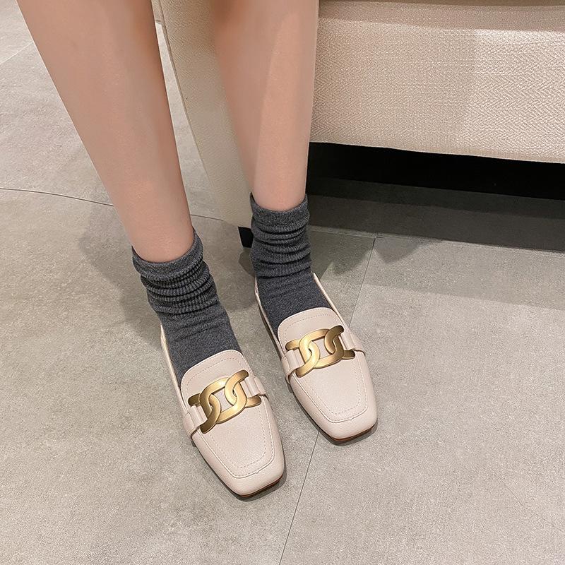 Новые стильные лоферы в студенческом стиле с пряжкой, большие размеры, женские туфли на плоской подошве с квадратным носком