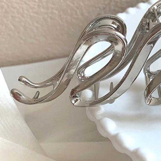 Faux Pearl Hair Claw Clip Elegant Metal Hairpin Unique Sturdy Minimalistic Hairpin for Thin Hair Half Up Hairstyles