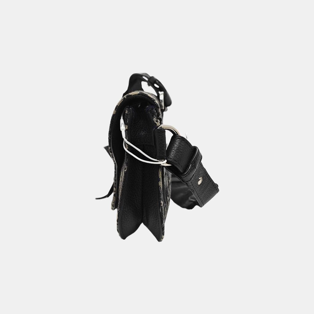 [Pre-Owned] Saddle Monogram Embroidered Leather Saddle Bag - Very Good #CE4WGB