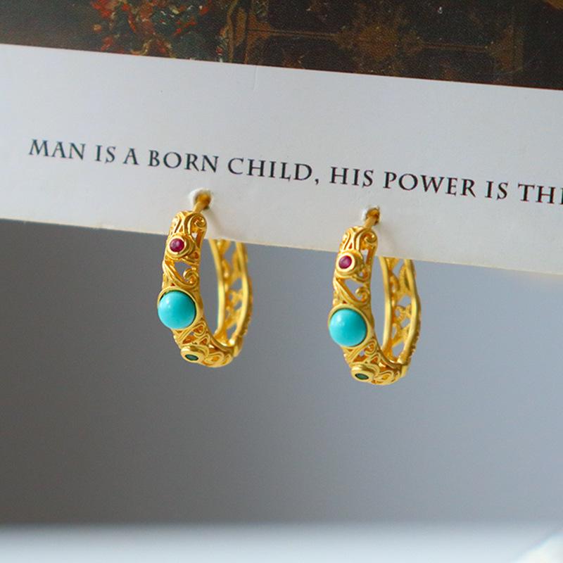 Exquisite European & American Turquoise C-Shaped Circle Earrings - High-End, Versatile, Light Luxury Fashion for Women