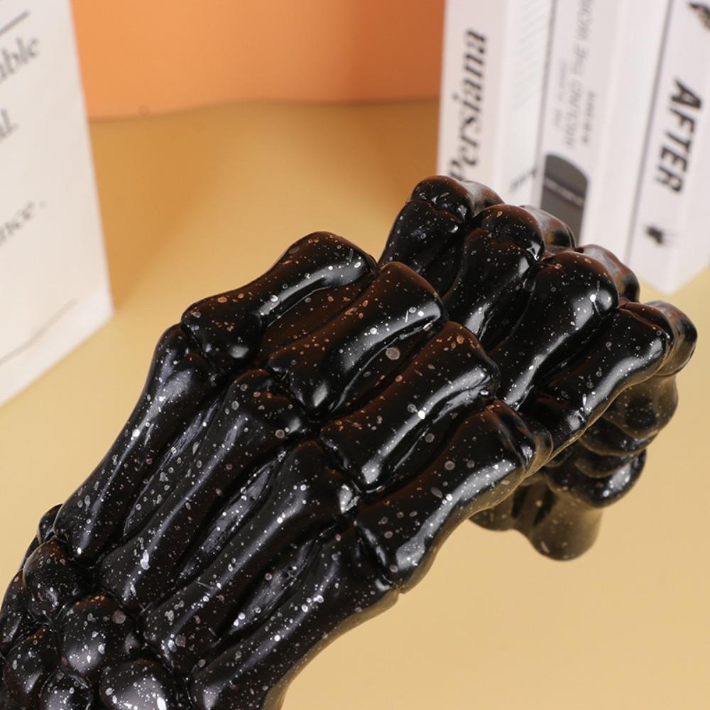 Nordic Style Heart Skeleton Hand Statue Resin Halloween Desktop Ornament Office