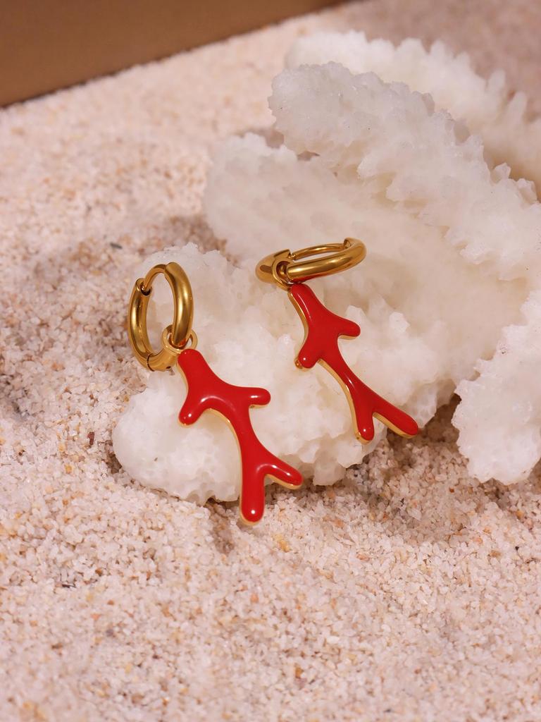 Изящные серьги с кораллово-красными бусинами, покрытые 18-каратным золотом, из нержавеющей стали для женщин