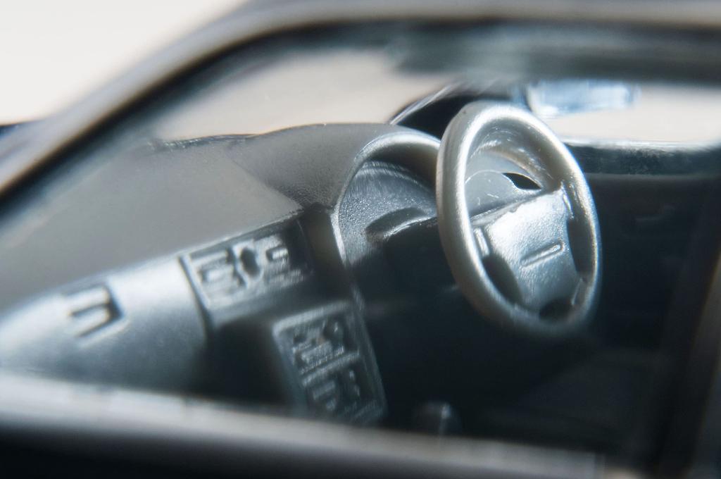 Tomica Limited Vintage Neo 164 LV-N265b Nissan Cedric V30 Twin Cam Gran Turismo SV серо-голубой 91 год, готовый продукт 320685