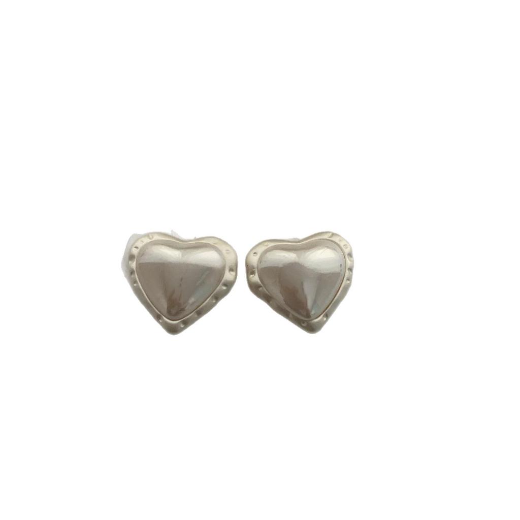 Romantic Heart-Shaped Pearl Stud Earrings Romantic Sweet Retro Elegant Exquisite Three-Dimensional Niche Gentle Earrings