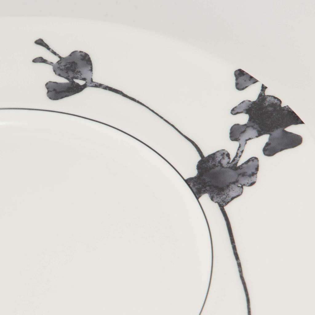 NARUMI Black Plant Print Plate, 23cm, Black, Plant Pattern, Stylish Meat Plate, Microwave Safe, Made In Japan, 51230-5514