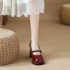Весенние новые универсальные маленькие кожаные туфли красные свадебные на толстом каблуке увеличивающие рост водонепроницаемые туфли Мэри Джейн женские туфли-лодочки