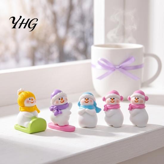 Christmas Desktop Ornaments Mini Snowman Figurine, Skiing Dolls, Small Car Ice Snow Theme Decor Dashboard Figurines, Micro Landscape for Dollhouse DIY