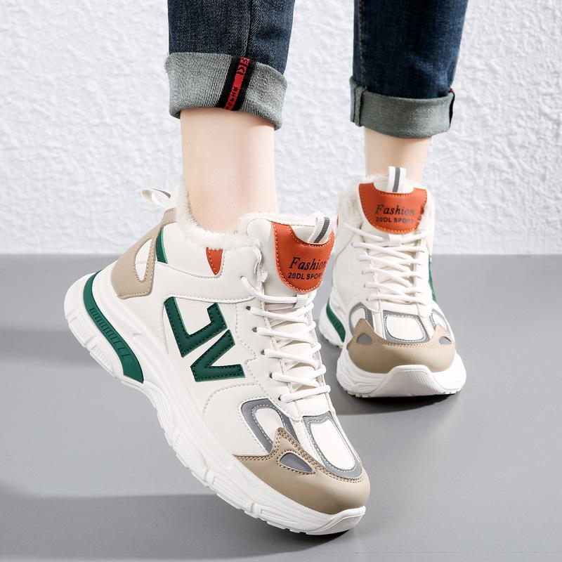 Women's Winter Faux Fur Lined Sneakers Outdoor Anti-Slip Warm Plush Lined Running Shoes Casual Lace-Up Faux Leather Sports Shoes For Female