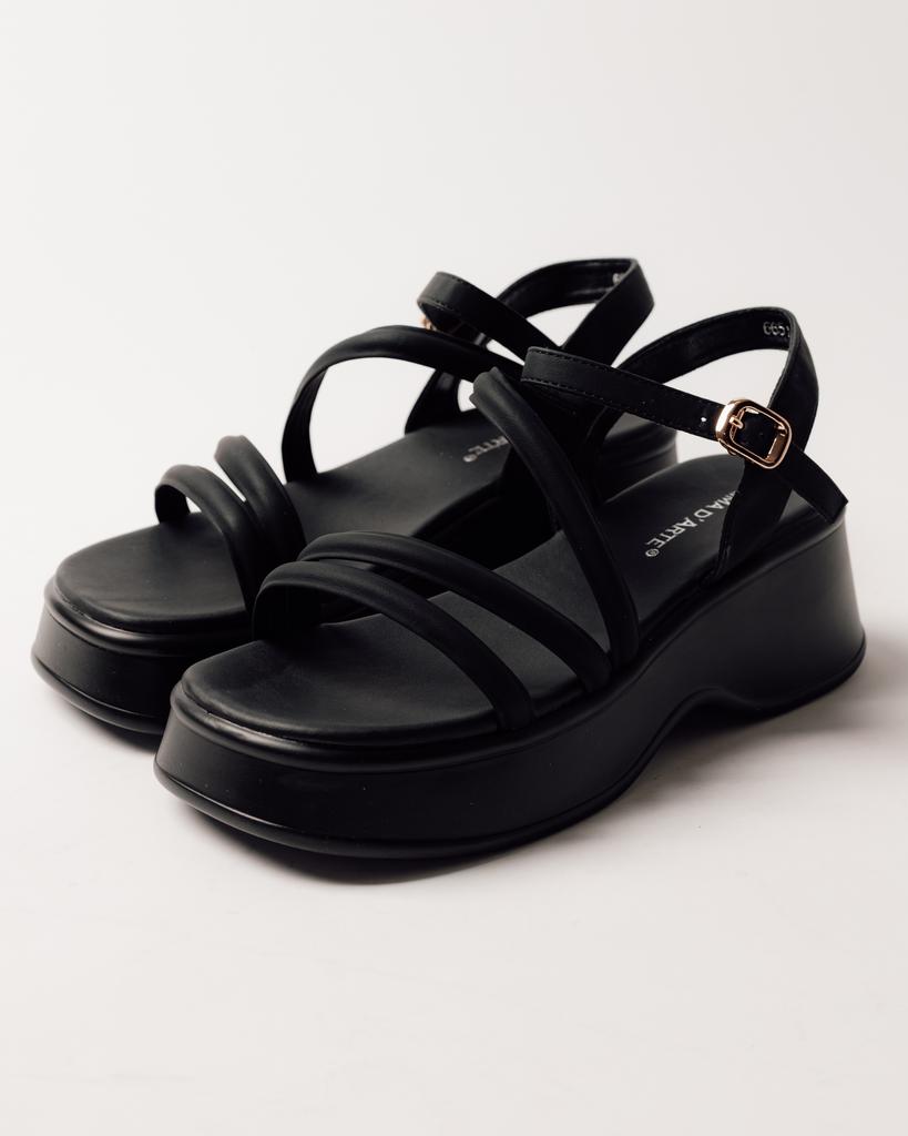 Босоножки на танкетке Prima d'Arte 6651 36 черные кожа