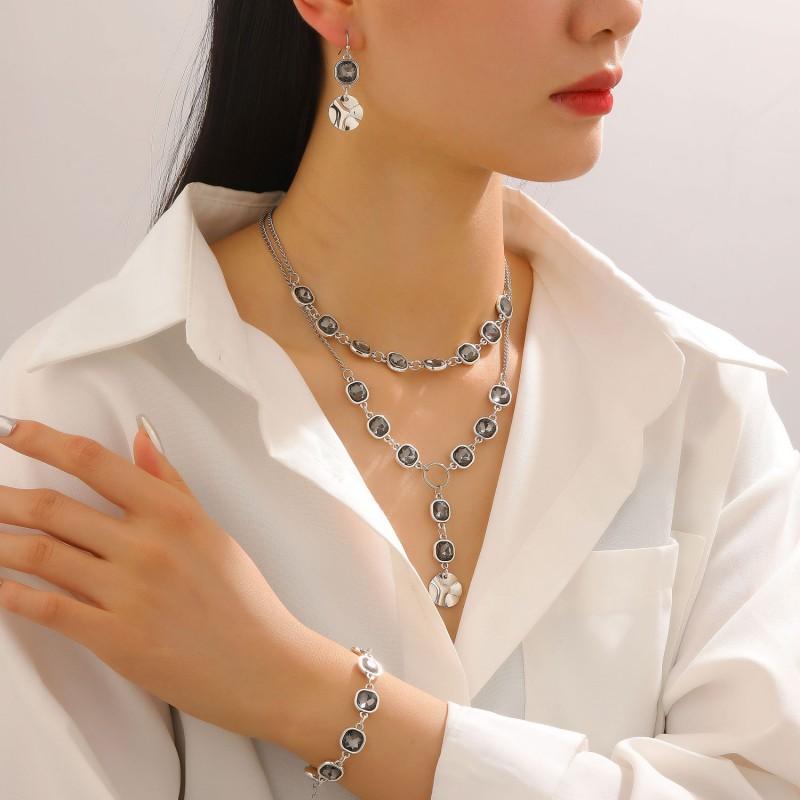 Geometric Square Black Rhinestone Necklace Set Women Minimalist Sweet Punk Earring Bracelet Jewelry