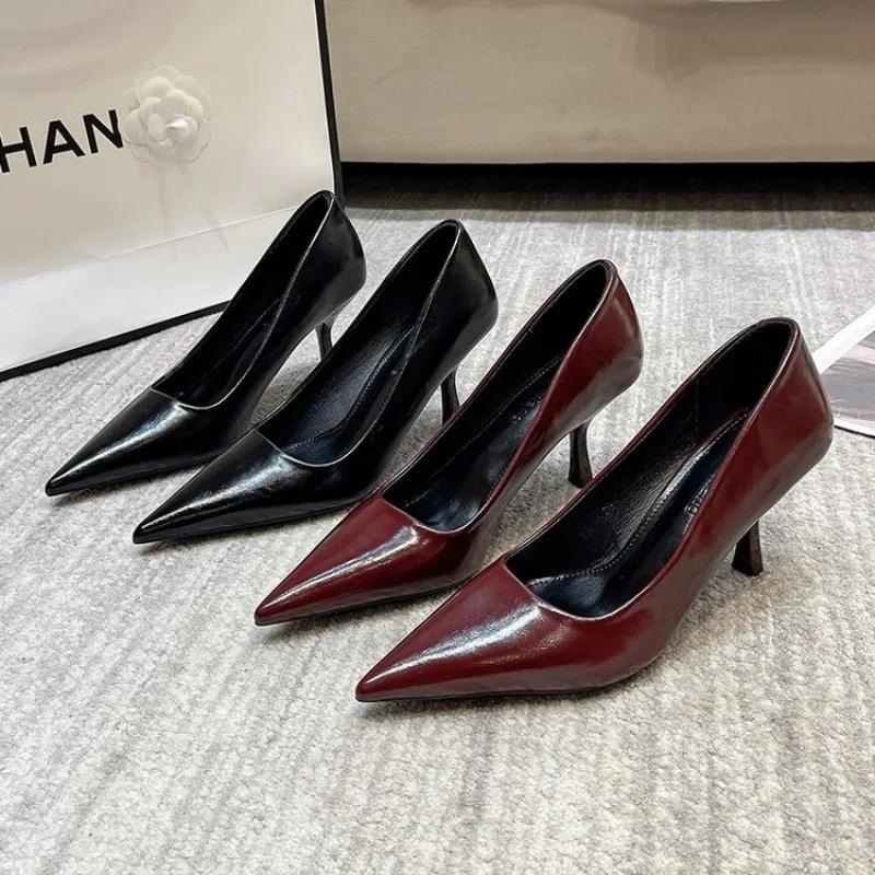 Модные женские туфли на высоком каблуке 2025 Весна Новый стиль Французская роскошь Неглубокий вырез Одинарные туфли Модные остроносые туфли-стилет на высоком каблуке
