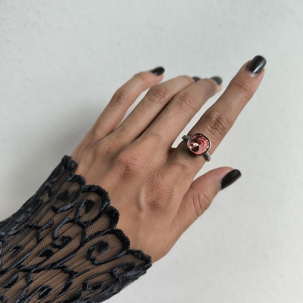 Серебряное кольцо с фианитами, вес изделия 4,34 гр (60002281)