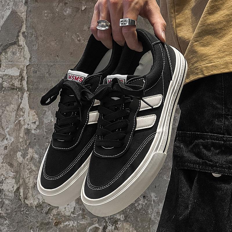 Мужские дышащие парусиновые кеды для скейтбординга 2025 Новые уличные модные удобные плоские кроссовки для бега на шнуровке Мужские теннисные туфли Zapatillas